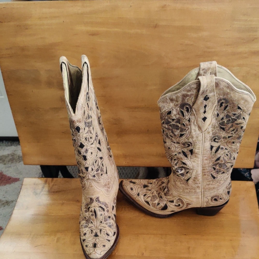 Corral Vintage Antique Saddle Brushed Laser Brown Tan Size 6